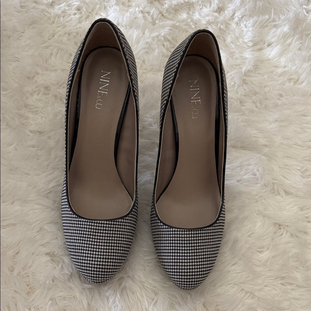 Nine & Co. Black and White Patterned Heels